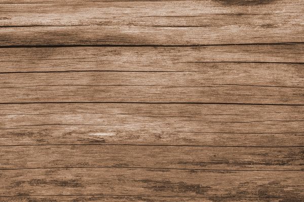 Jakie są zalety zastosowania zamienników drewna w budownictwie?